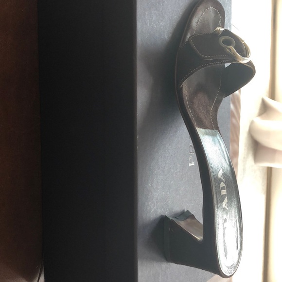 Prada Sandal in excellent condition - Picture 3 of 6